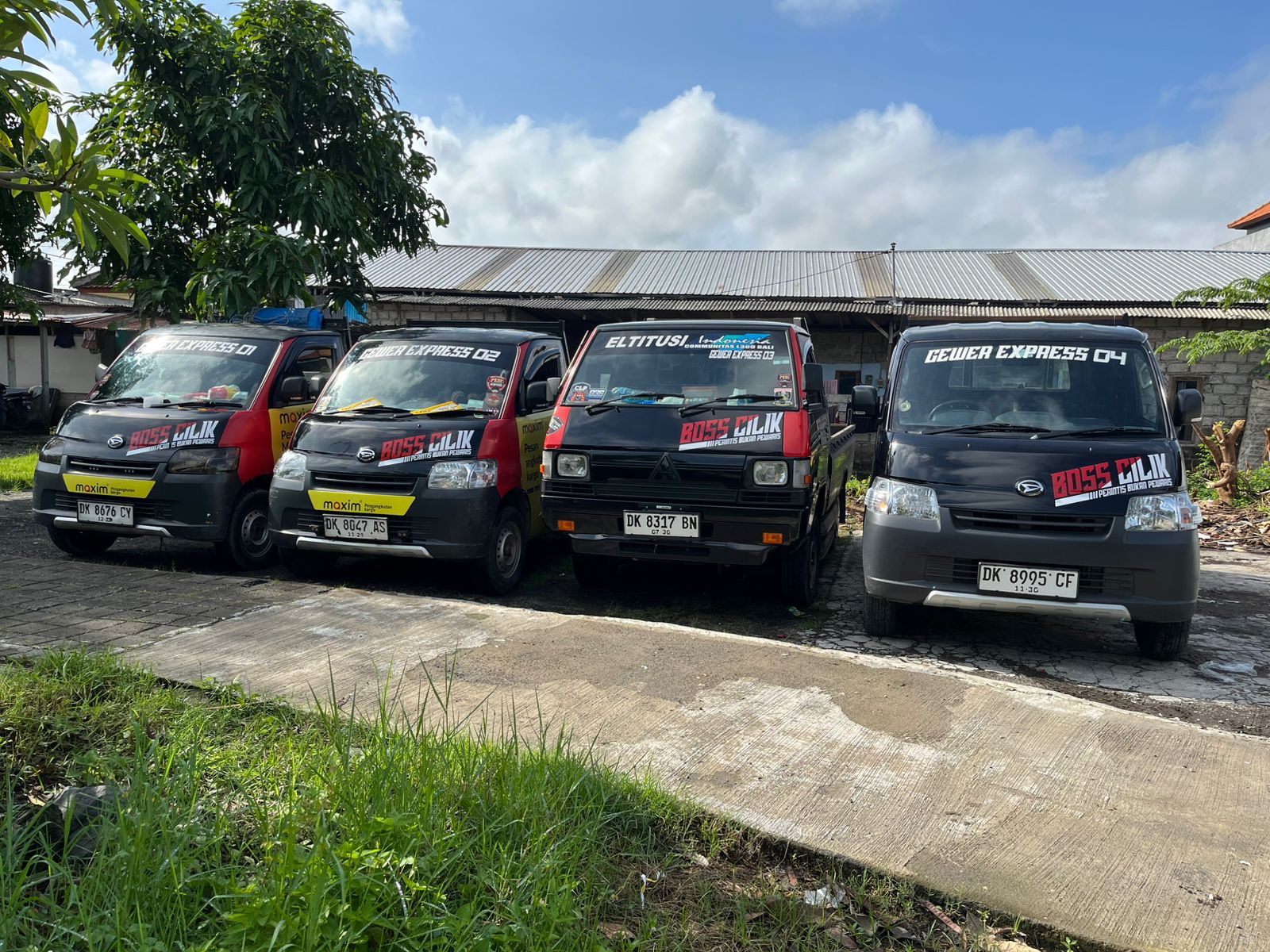 Mitsubishi L300 bak terbuka